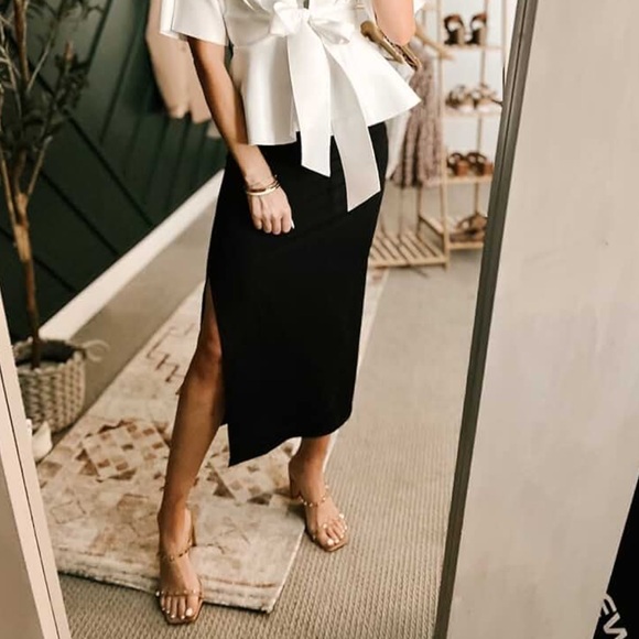 Rockstud square toe, two strap sandal in doe tan. never worn - Picture 7 of 9